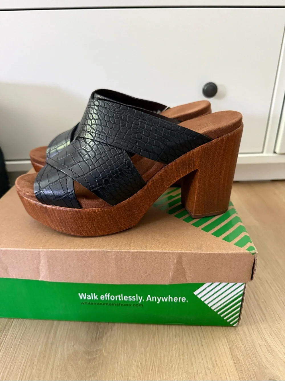 White Mountain Black Croc-Texture Platform Mules NWT
